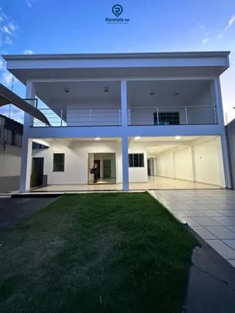 Sobrado em Goiânia - Parque das Amendoeiras