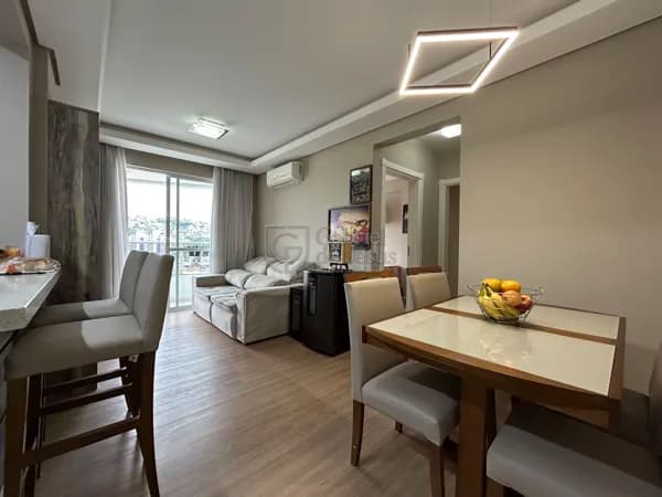Apartamento mobiliado com 3 vagas de garagem