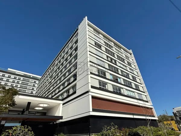 Apartamento alto padrão com vista mar no Costa Azul Residencial
