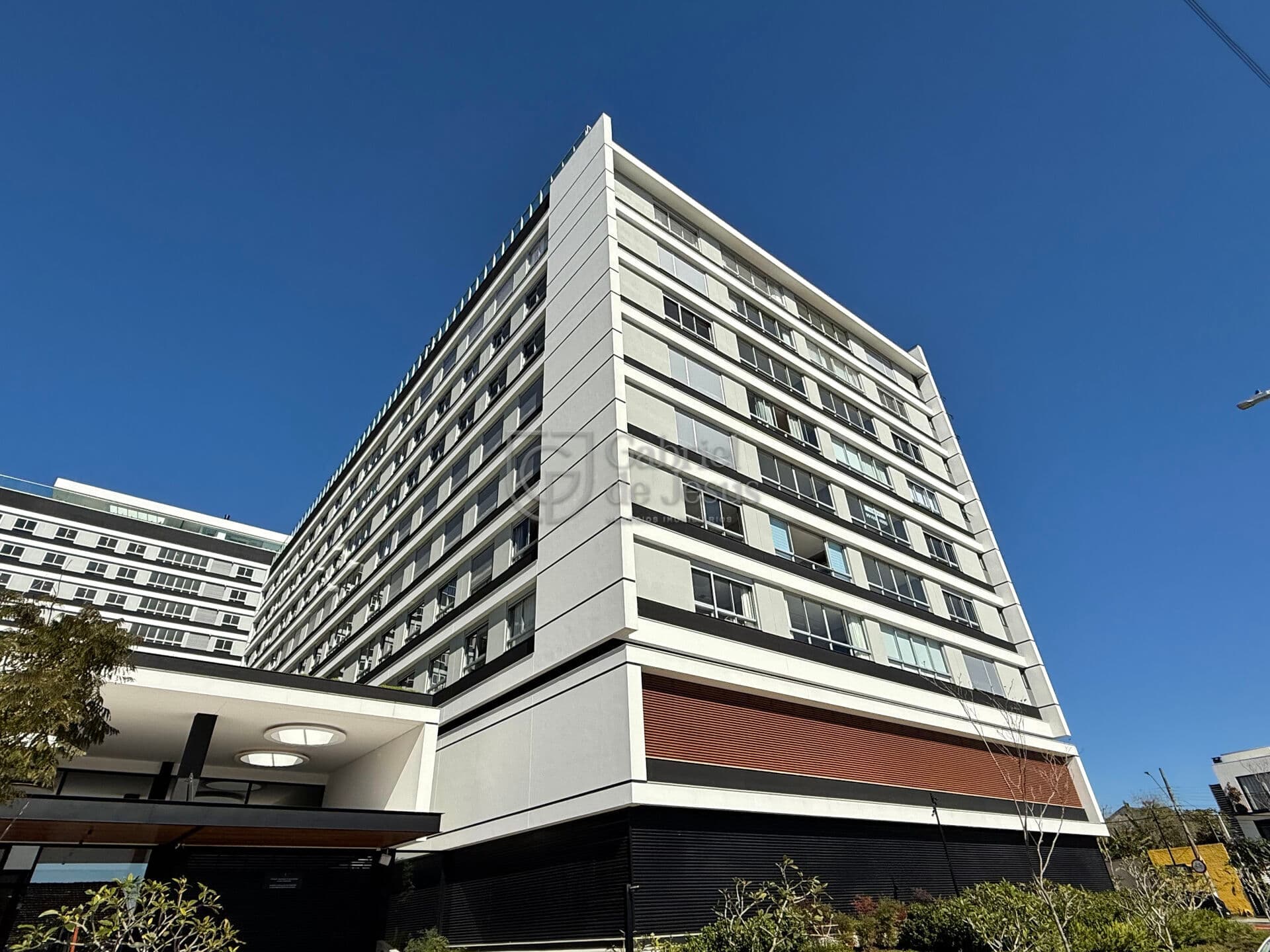 Apartamento alto padrão com vista mar no Costa Azul Residencial