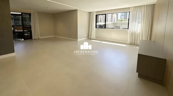 Apartamento a venda com 192m², 2 suítes e 3 vagas simples. Ecoville