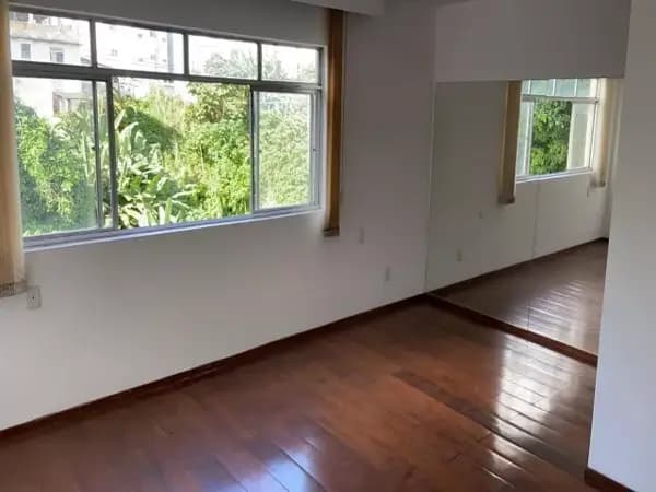 Apartamento à venda no bairro Candeal em Salvador/BA