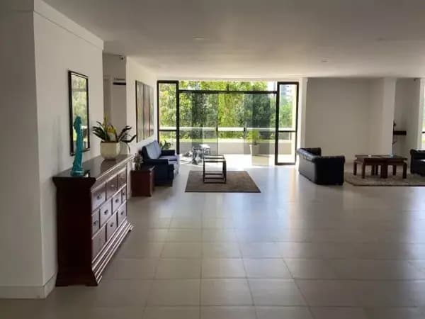 Apartamento à venda no bairro Candeal em Salvador/BA
