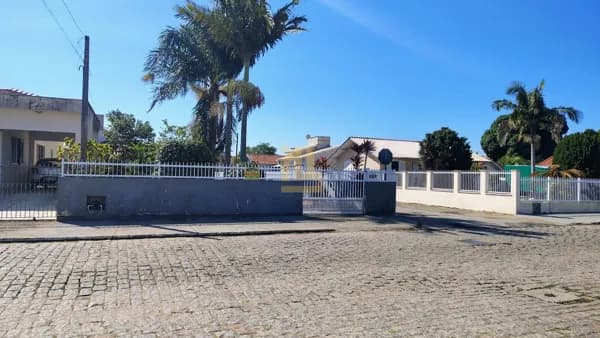 Casa em Capivari de Baixo - Centro