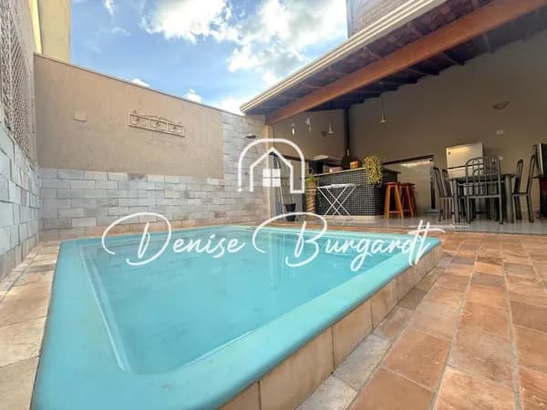 Casa Térrea à venda no bairro Jardim Anhanguera - Ribeirão Preto