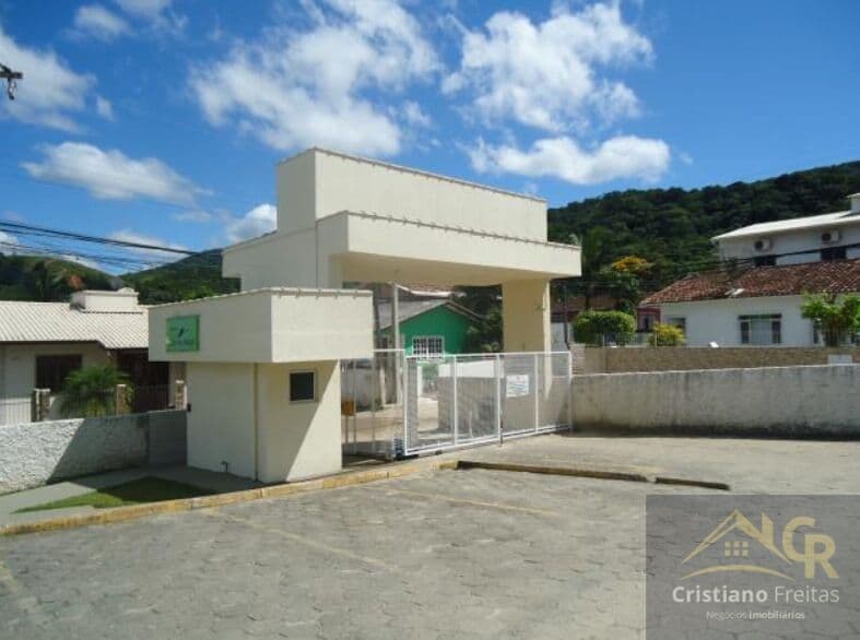 Apartamento 2 dormitórios no bairro São Sebastião em Palhoça SC