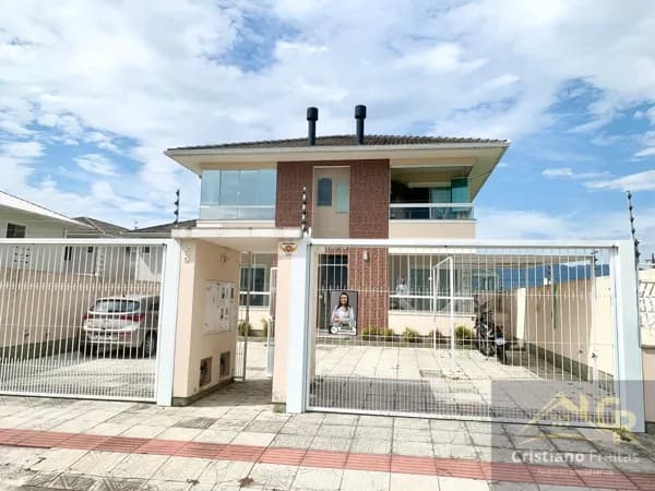 Apartamento 2 dormitórios, sendo 1 suíte, porteira fechada, no Bairro Nova Palhoça