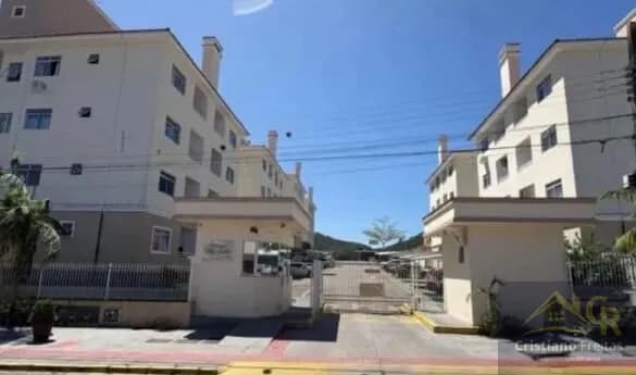 Apartamento com mobília, 2 dormitórios no bairro Madri, Palhoça - SC