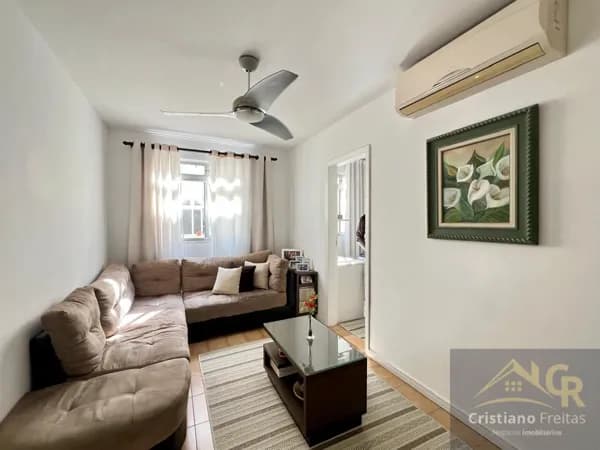 Apartamento com 2 dormitórios no Bairro Praia Comprida em São José / SC