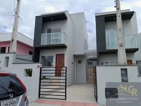 Sobrado 2 dormitórios sendo 2 suítes no Bairro Potecas - São José