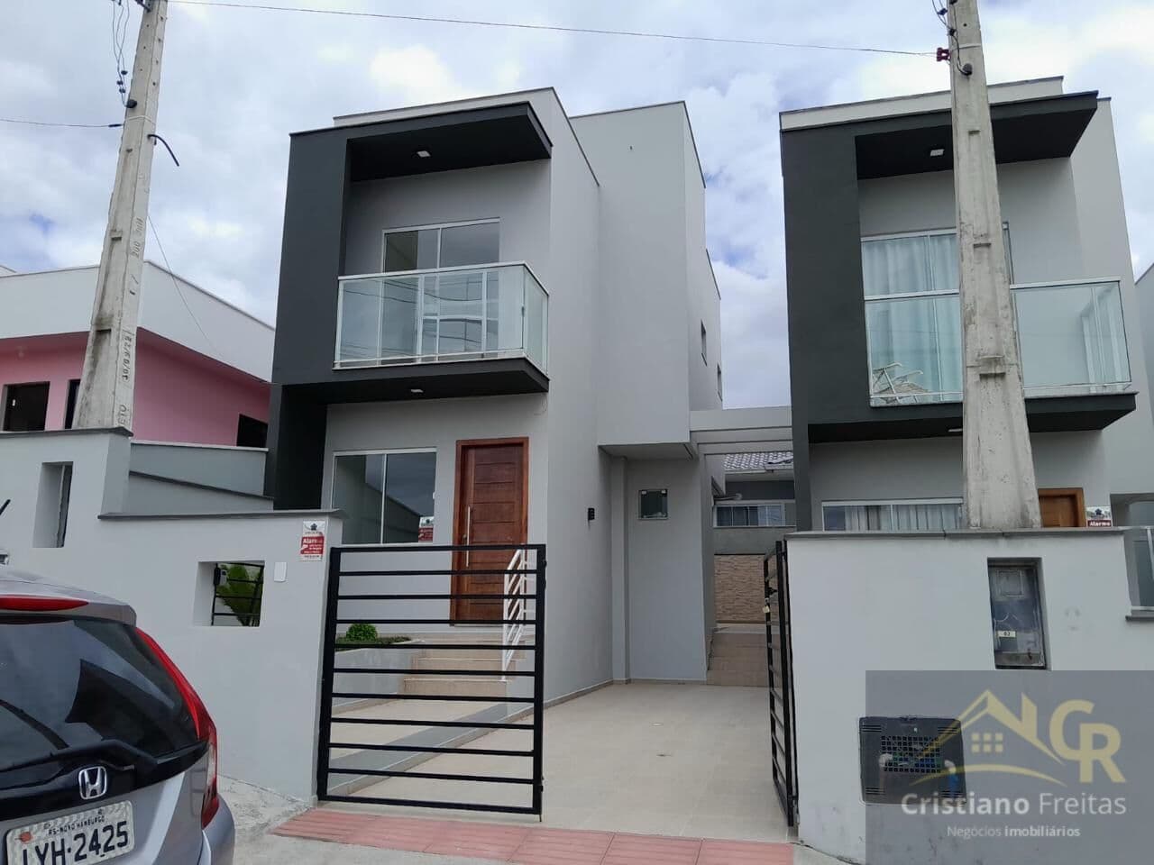 Sobrado 2 dormitórios sendo 2 suítes no Bairro Potecas - São José