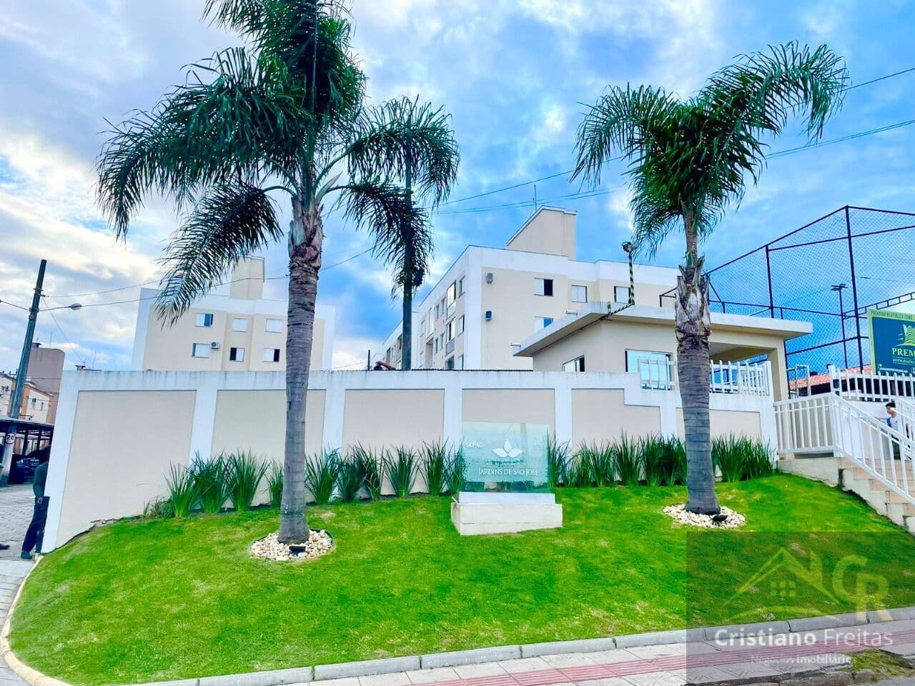 Apartamento 2 dormitórios a venda no bairro Serraria em São José - SC