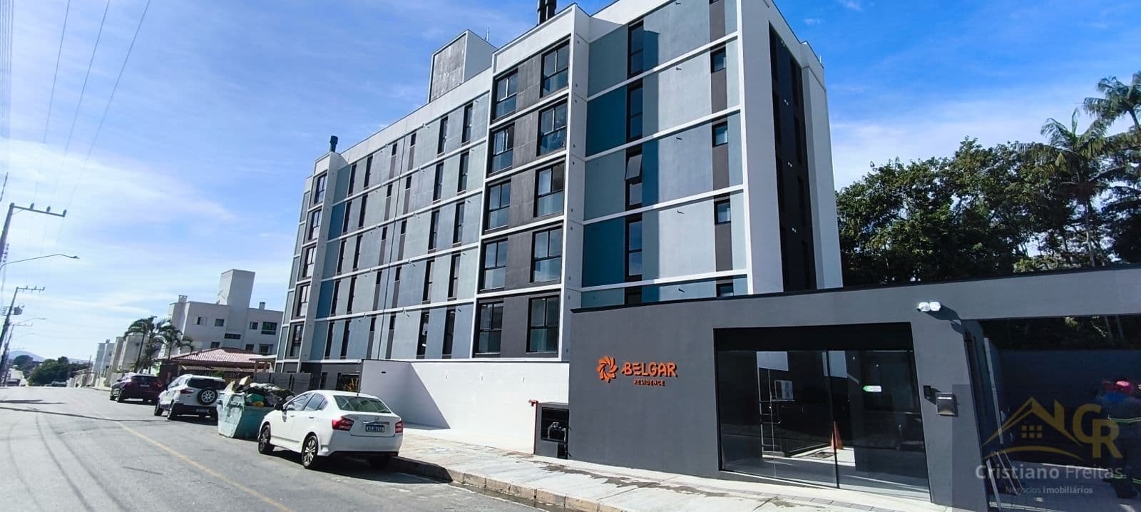 Apartamento 2 dormitórios no bairro Serraria em São José / SC