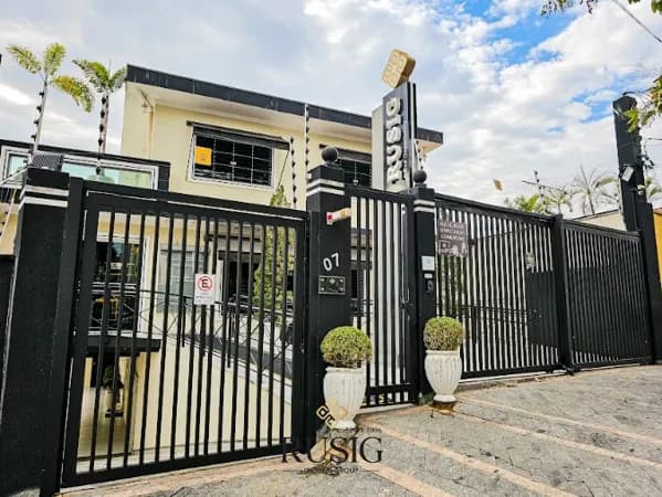 Sala Comercial 21m² - Aluguel: R$2.100,00 - IPTU: R$165,00 - Condomínio: R$ 420,00