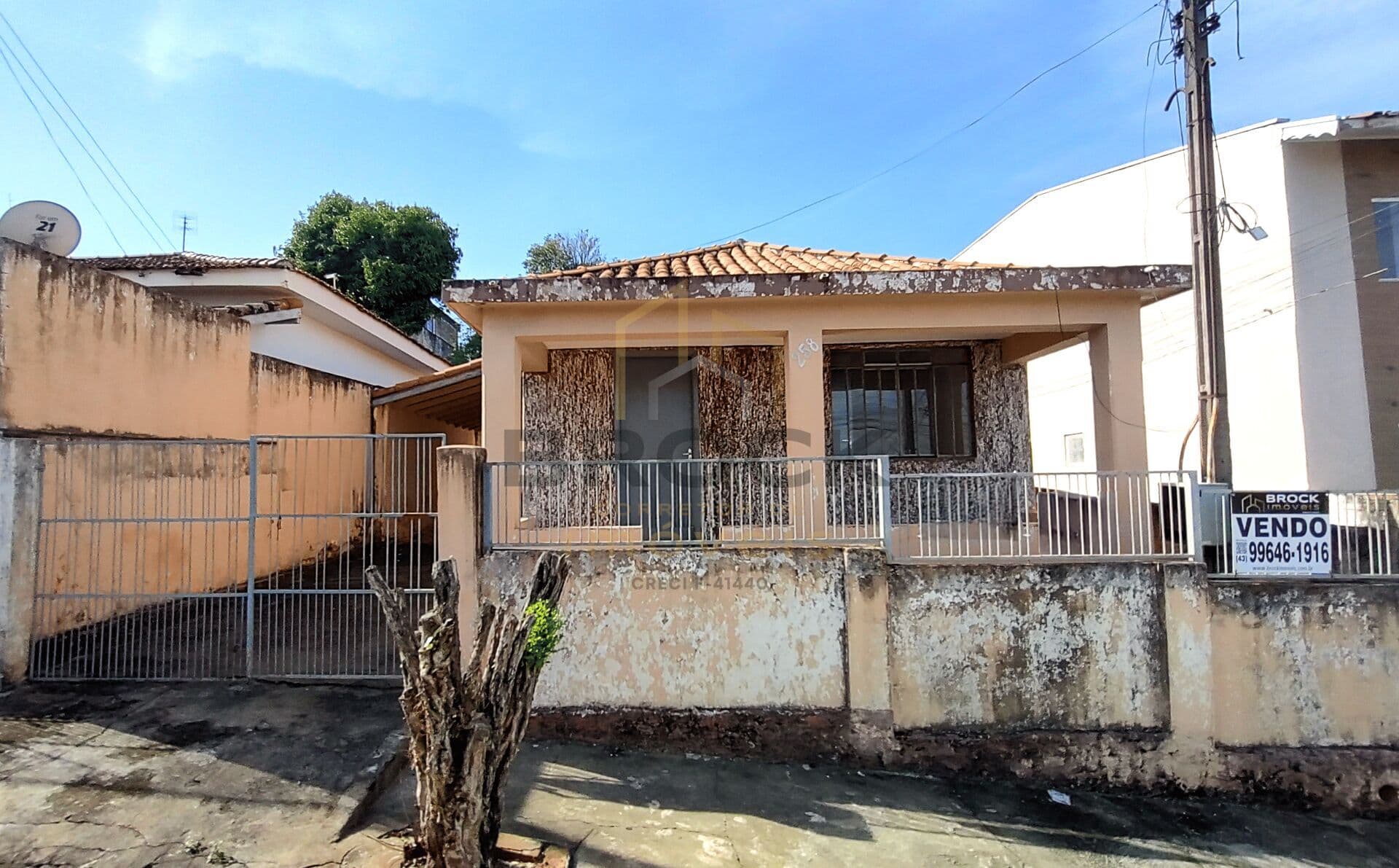 CASA EM LOTE DE 428 M² NA VILA SÃO JOSÉ!