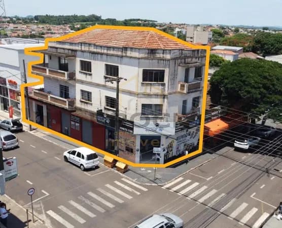 IMOVEL COM 2 PONTOS COMERCIAIS E 2 RESIDENCIAIS NO CENTRO