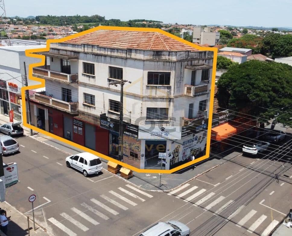 IMOVEL COM 2 PONTOS COMERCIAIS E 2 RESIDENCIAIS NO CENTRO