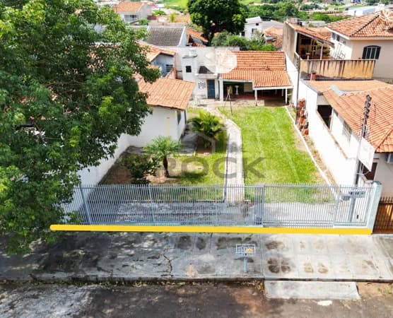TERRENO DE 352.02 m² , C/CASA PRÓX. AO CENTRO