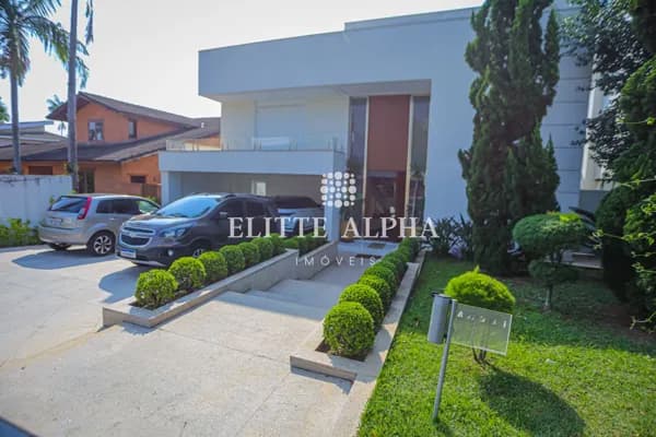 Residencial 2 Alphaville - Casa Exclusiva com Área de Lazer Privativa