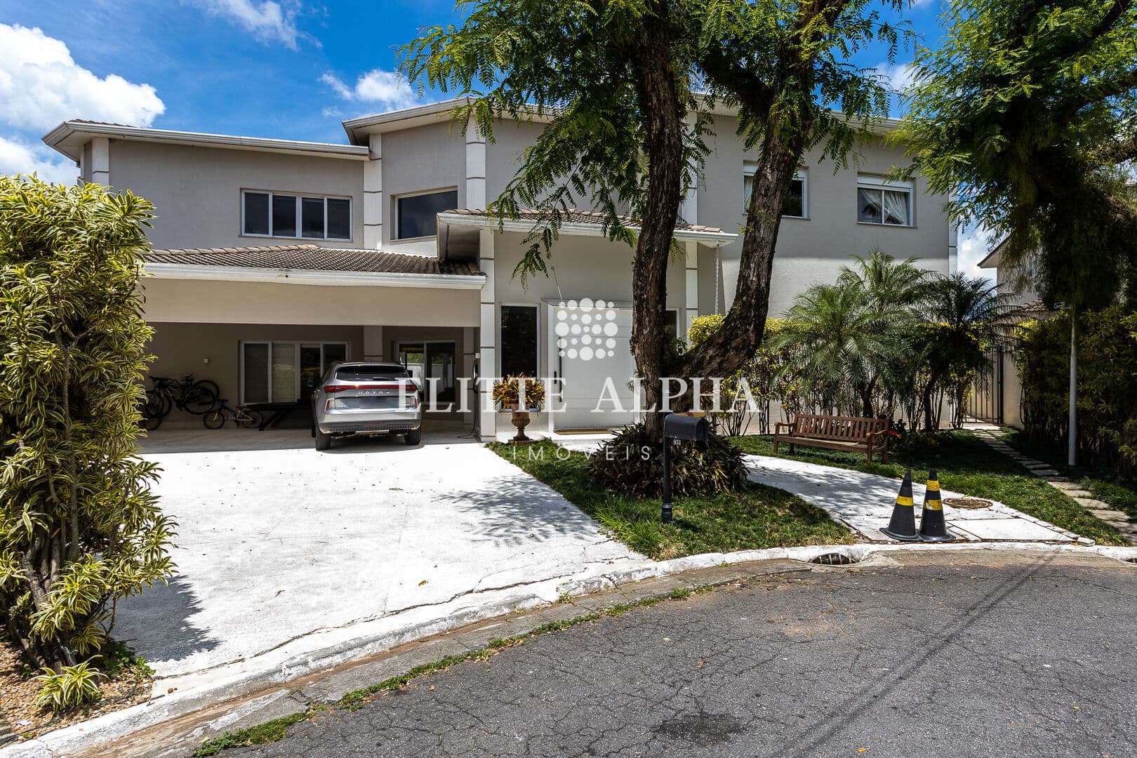 Casa com 4 dormitórios à venda, 790 m² por R$ 5.700.000 - Residencial Doze (Alphaville) - Santana de Parnaíba/SP