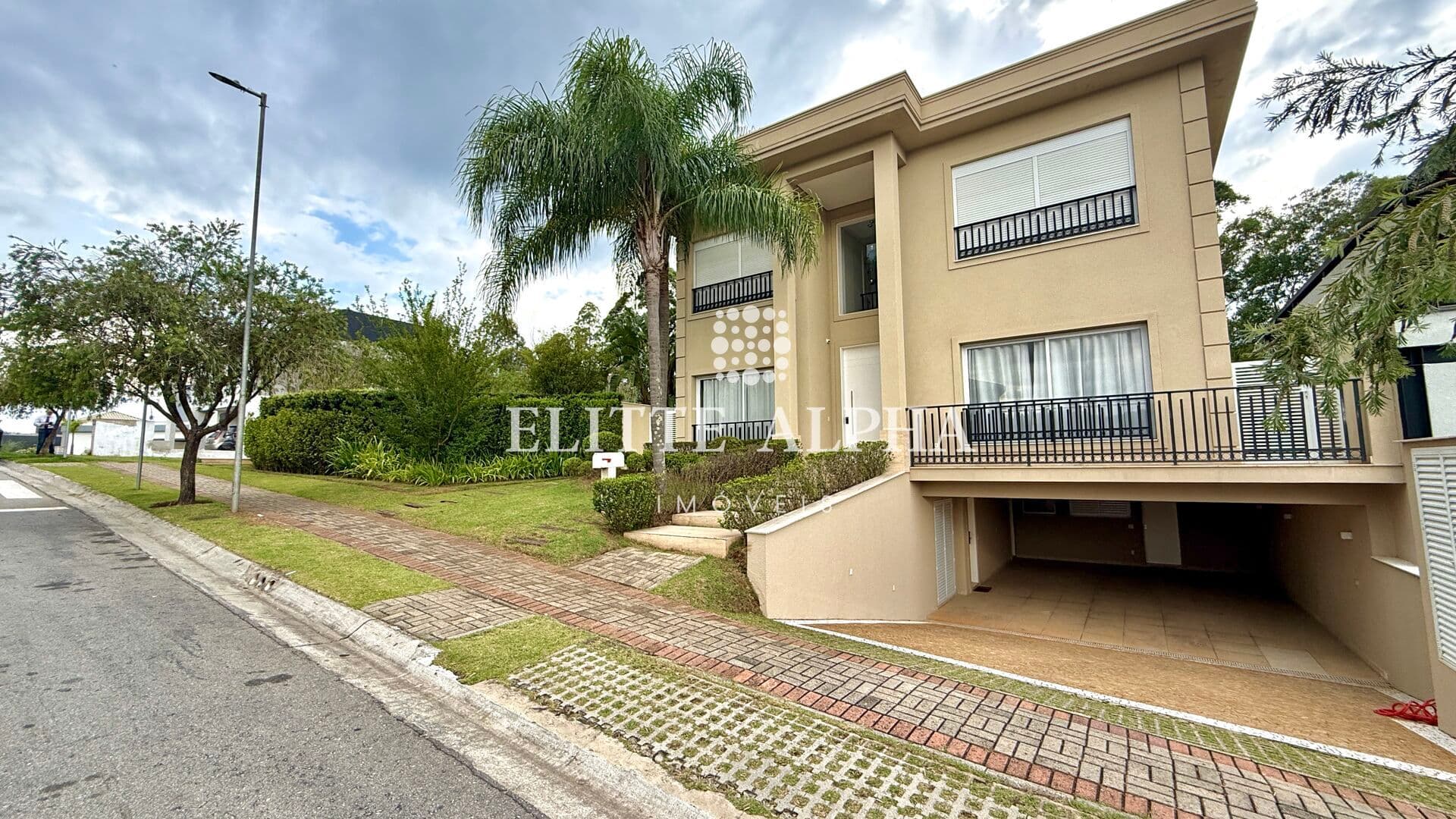 🏡 Casa Exclusiva à Venda no Itahyê – Alphaville/SP