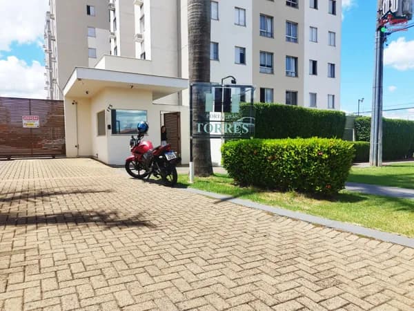 Apartamento em Conjunto Habitacional Santiago II, Londrina/PR