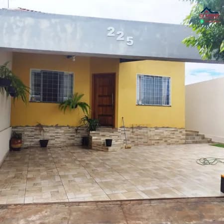 Casa em Carnascialli, Londrina/PR