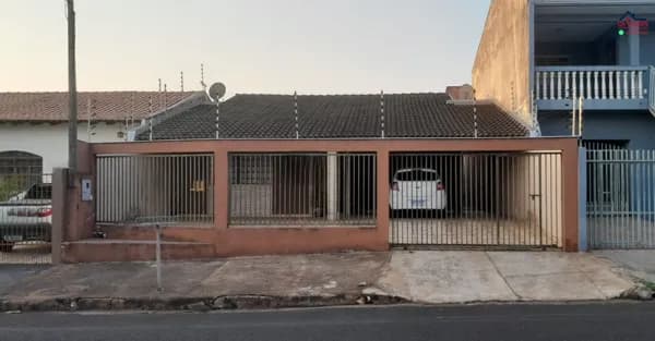 Casa no bairro Jardim dos Estados em Londrina-PR