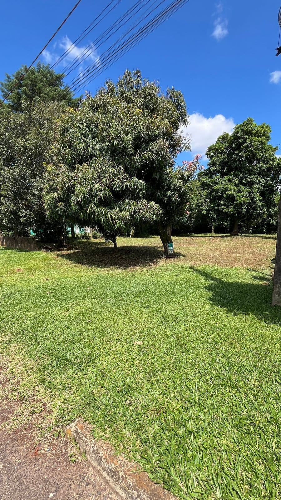 Terreno de 1.610m²