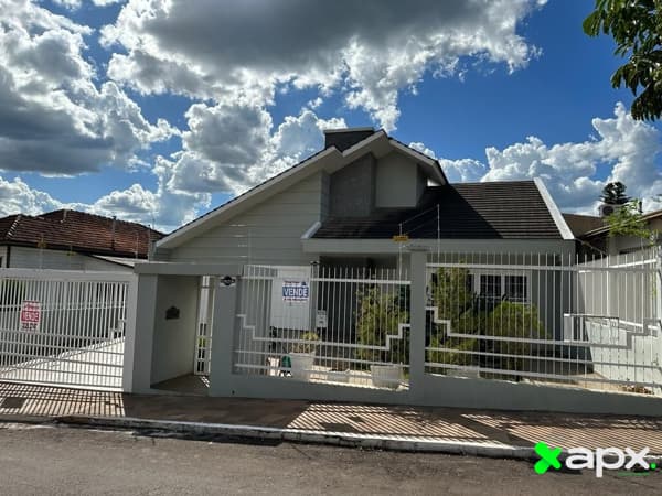 Casa à venda em Carazinho/RS