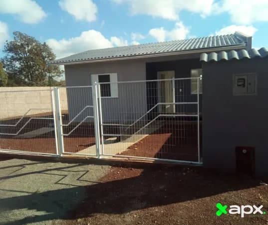 CASA À VENDA/ EM SANTO ANTÔNIO DO PLANALTO