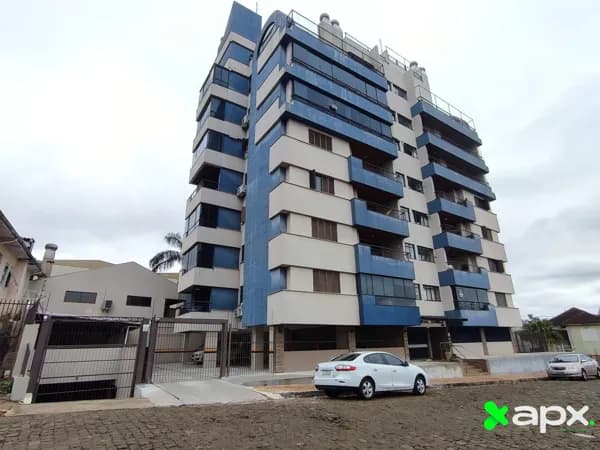 Apartamento com sacada ampla