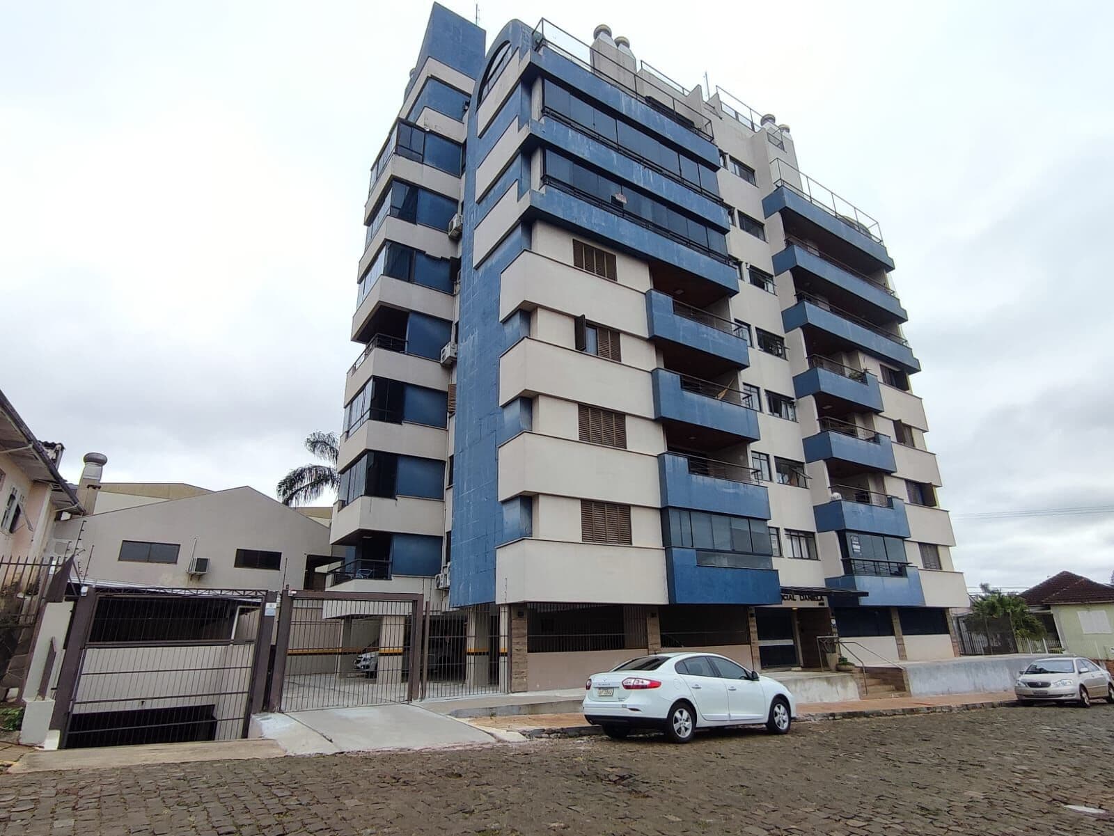 Apartamento com sacada ampla