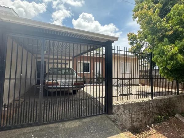 🏡 Casa à Venda próximo da Av. Flores da Cunha
