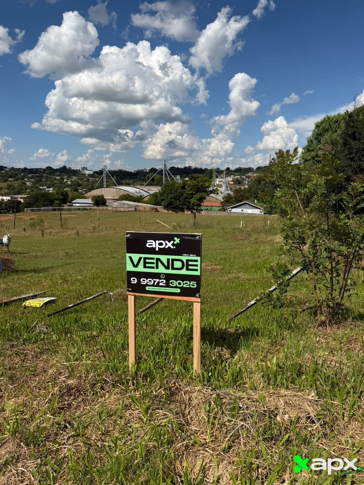 🏡 Terreno à venda no bairro Vila Nova!