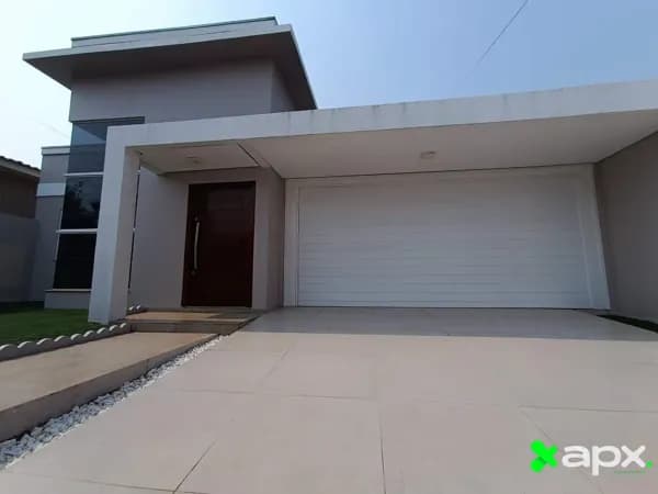 Linda Casa com Piscina
