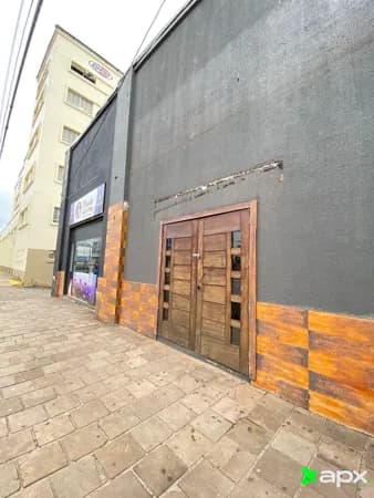 Loja Comercial de 1.200m² na Avenida Flores da Cunha