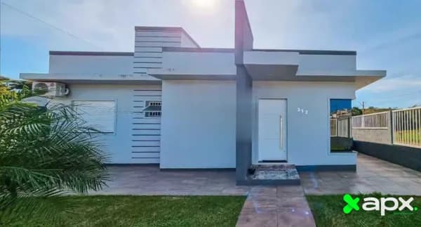 Casa linda com piscina!