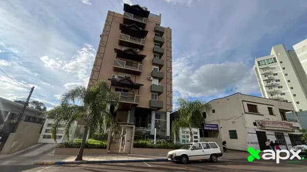 Apartamento Semi Mobiliado na Av. Pátria