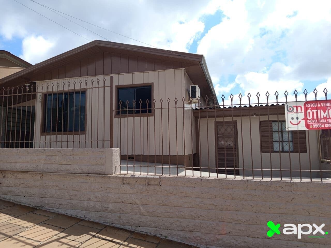 🏡 Casa mista à venda no Bairro Aurora – Carazinho/RS