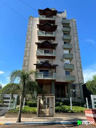Apartamento andar alto na Av. Pátria