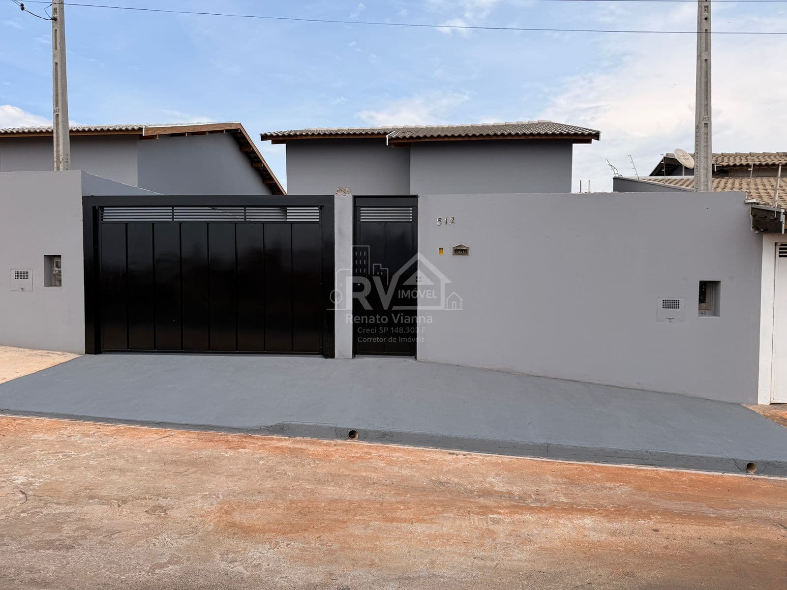 Casa Nova, pronta para morar!