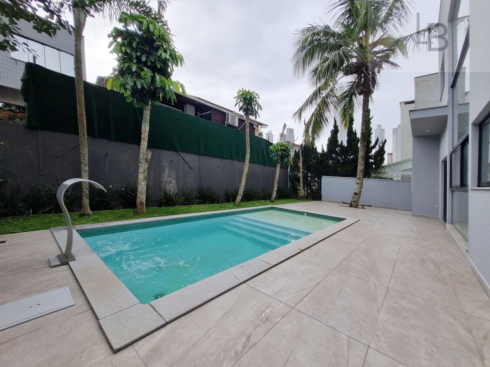 Casa de Condomínio em Balneário Camboriú - Barra