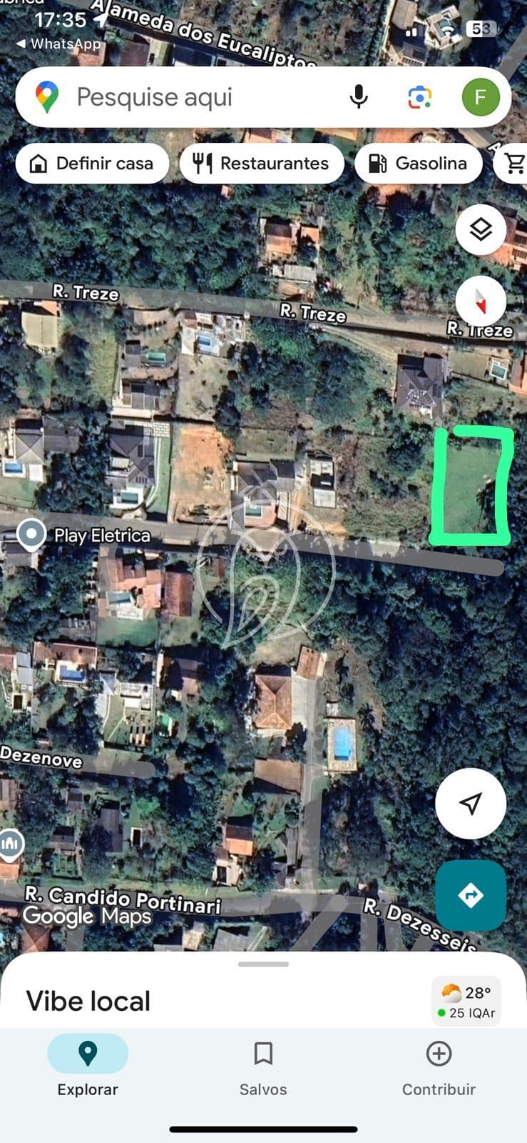 Terreno em Loteamento com casas de alto padrão