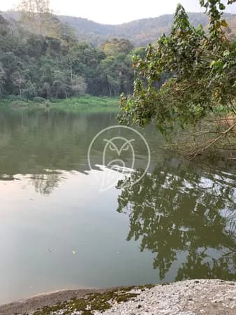 Chácara de frente para represa