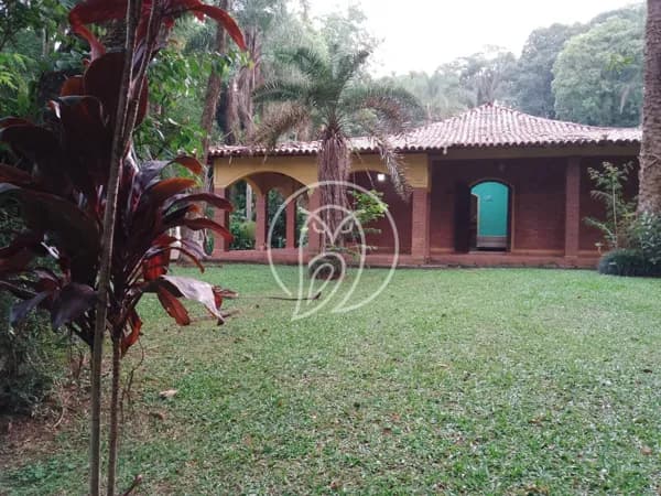 Chácara com mais de10.000 m2 á 3k do centro de Mairiporã