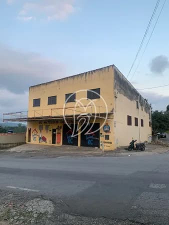 PRÉDIO comercial , ótima oportunidade, na entrada da Serra da Cantareira.