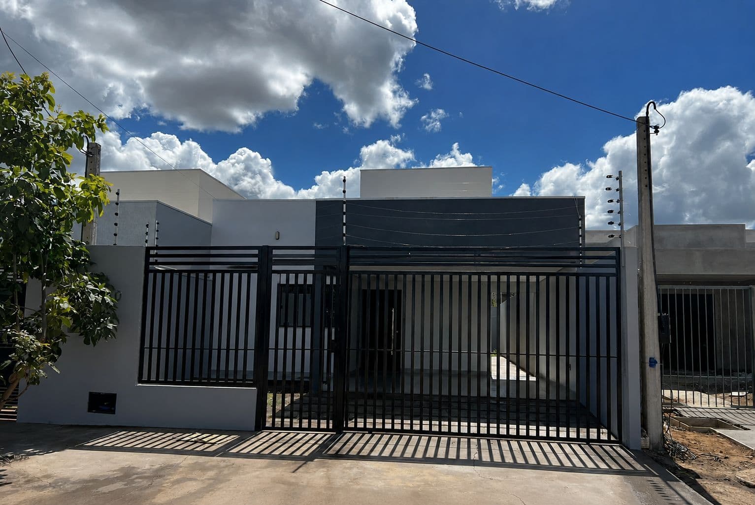Casa em Luís Eduardo Magalhães - Universitário