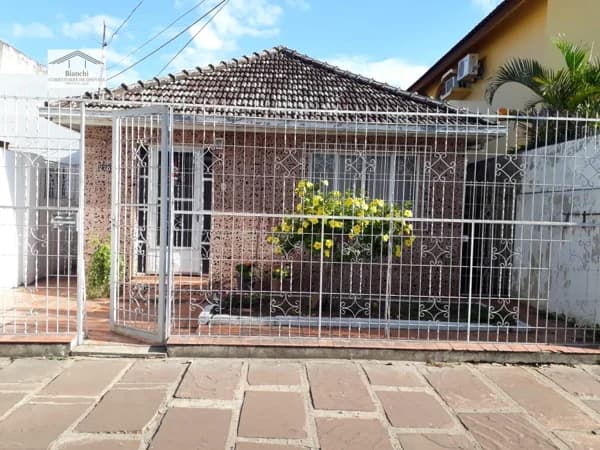 Casa Alvenaria para Venda em Centro Uruguaiana-RS