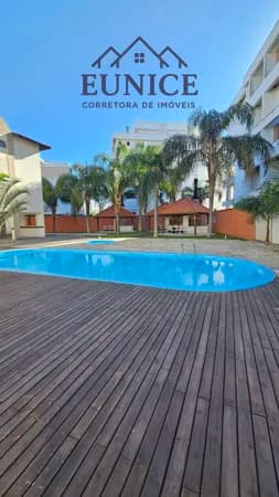 Apartamento mobilado a poucos metros do mar
